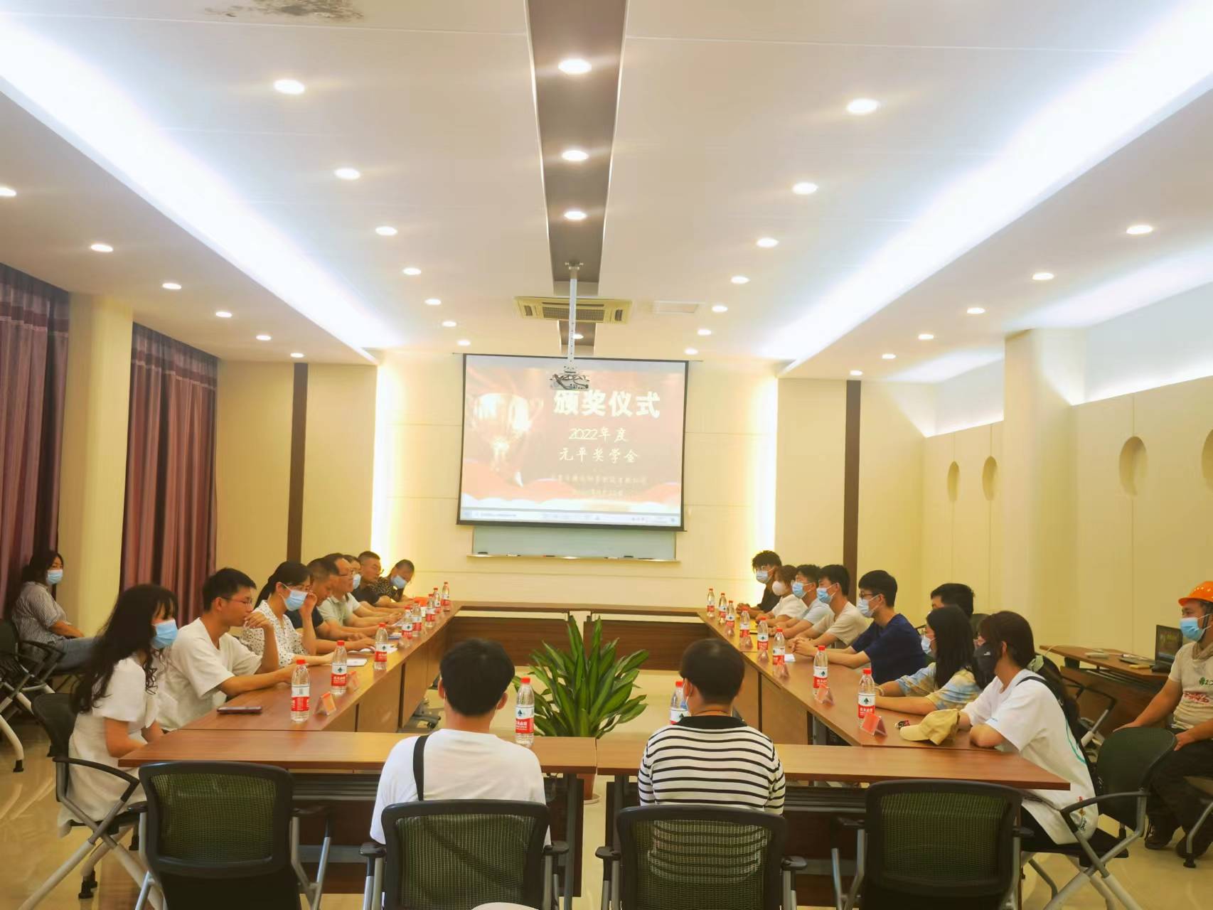 淮安振達第五屆“元平獎學(xué)金”頒獎儀式隆重舉行